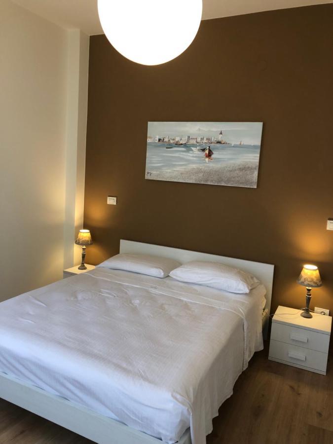 Casa Patrizia Leilighet Torri Del Benaco Eksteriør bilde