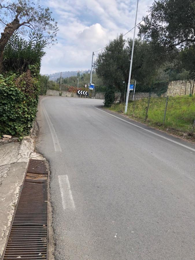 Casa Patrizia Leilighet Torri Del Benaco Eksteriør bilde